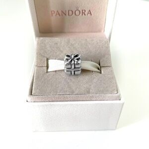 Pandora Gift Charm